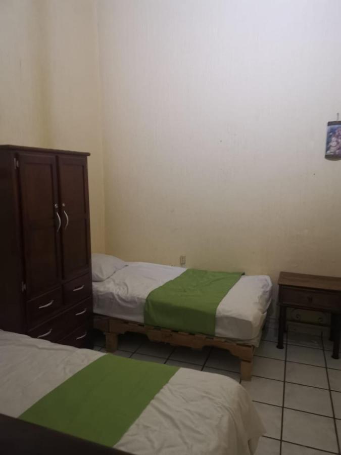 Hostal Guadalajara Eksteriør bilde