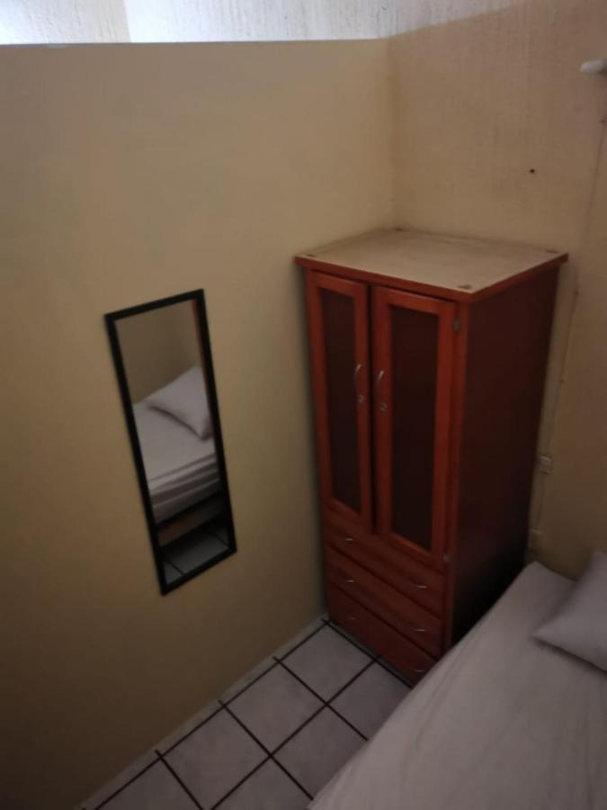 Hostal Guadalajara Eksteriør bilde